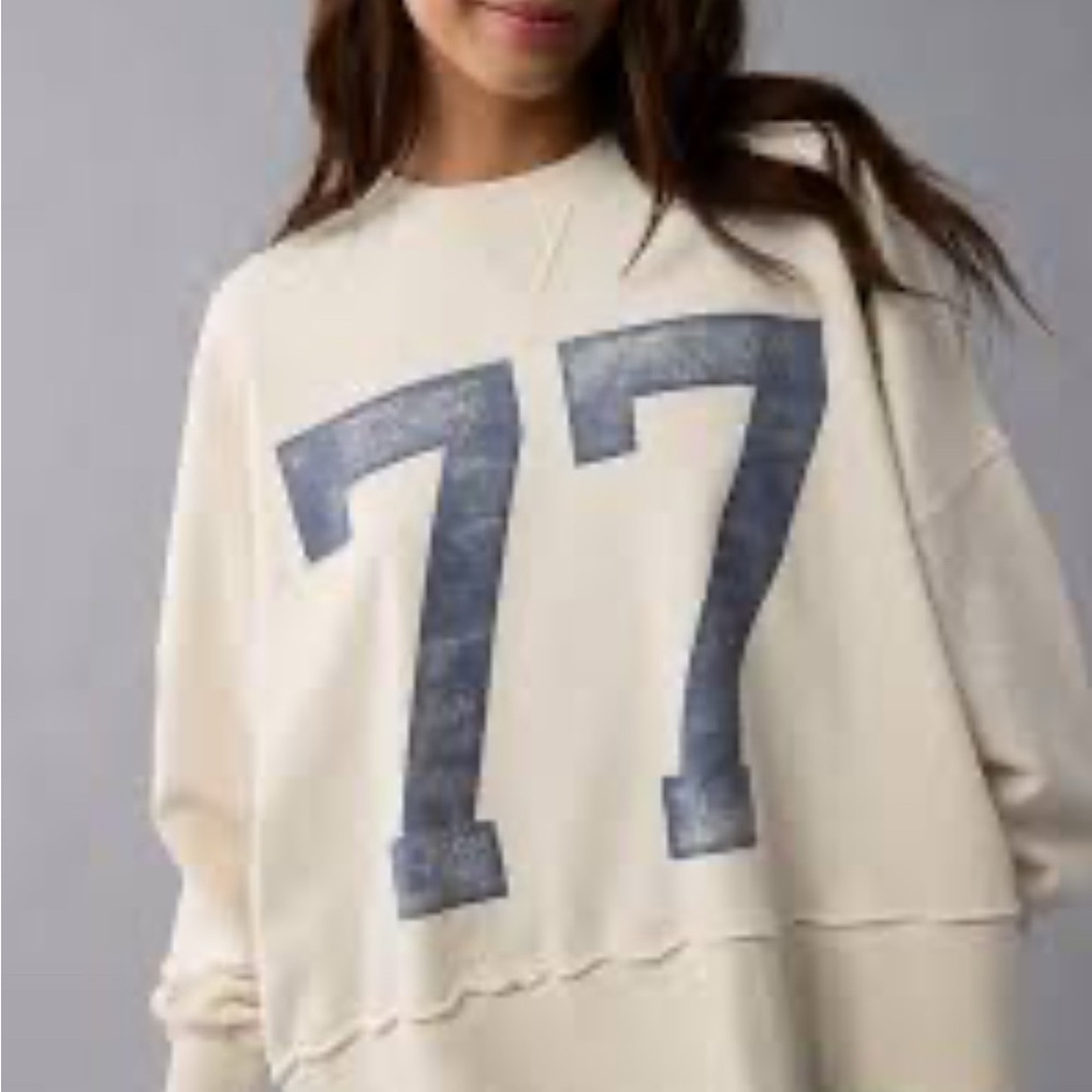 NWOT AE Big Hug Graphic Sweatshirt